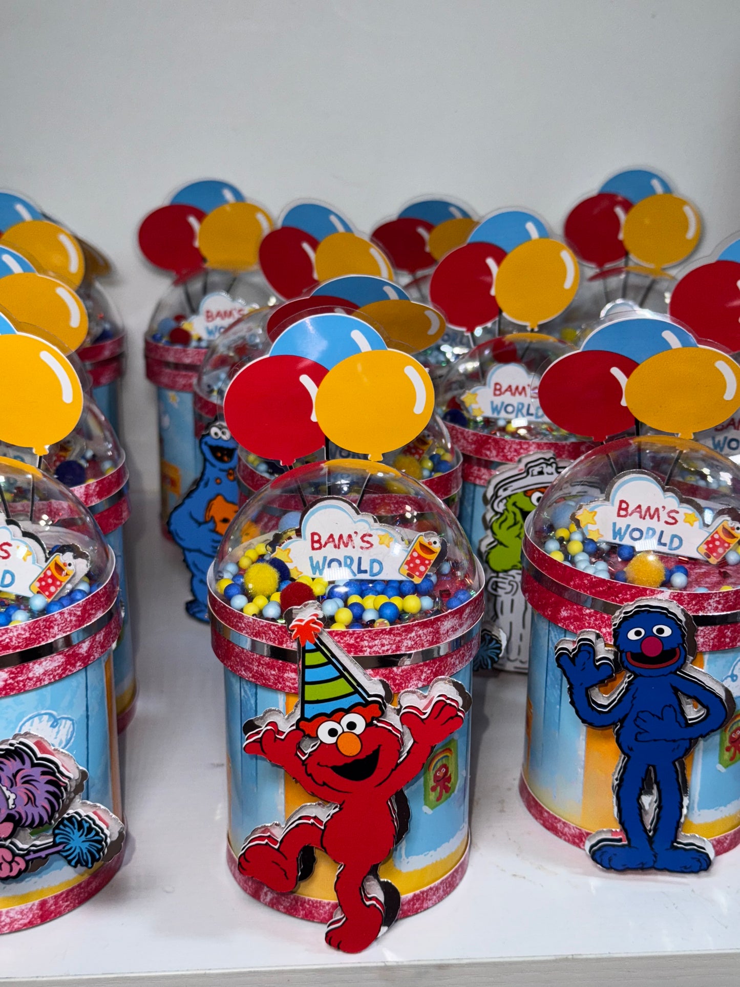 PRINGLE SHAKER CANS